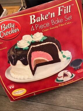 Vintage Betty Crocker Bake 'n Fill 4 Piece Bake Pan Set Custom Ice Cream Cakes